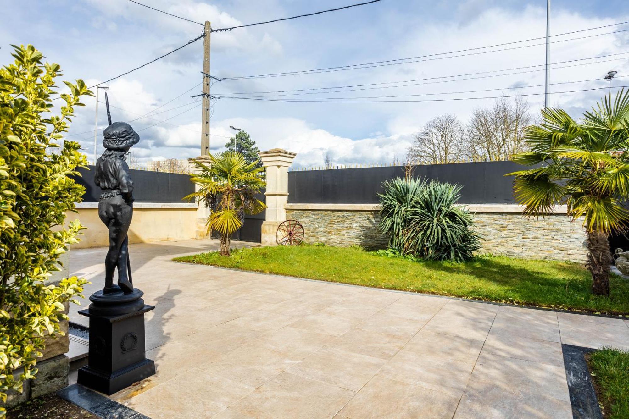 Studio Paisible Proche De Paris Et Disneyland Neuilly-sur-Marne Exterior photo